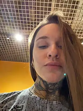 KishaMur Adlı Modelin Canlı XXX Sohbeti