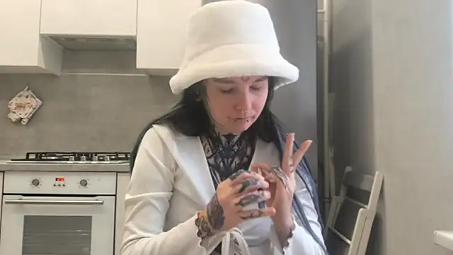 HighelikeGirl's Live XXX Chat