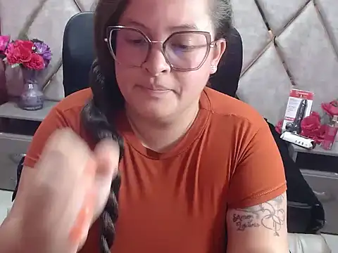 Sarah_Boobs_ 现场XXX聊天