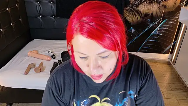 Bruja__Scarlata Show Webcam