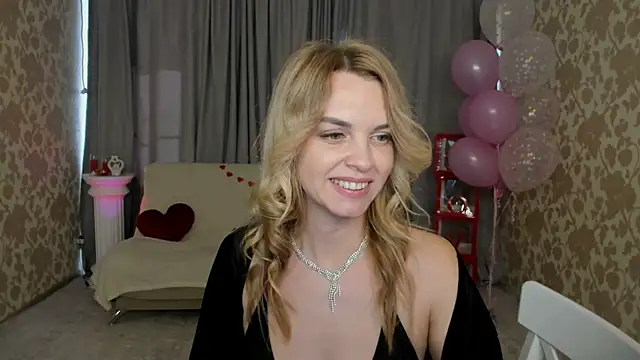 LunaFlinn Chat XXX in diretta