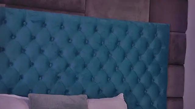 Chat +18 de SecretSienna ao vivo