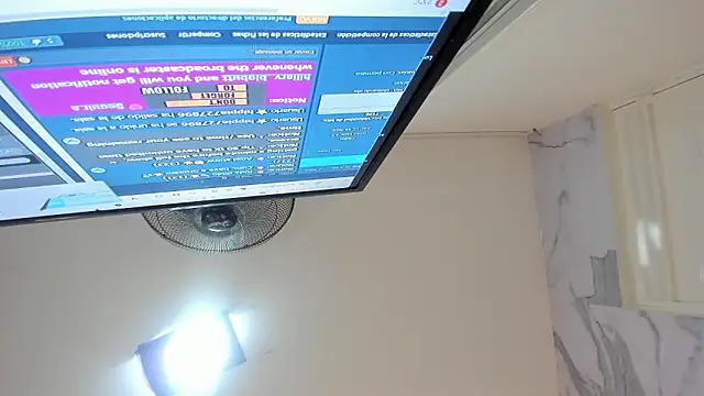 Chat +18 de hillary_bigbutt ao vivo