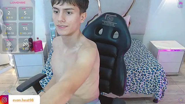 Chatroom XXX en direct de EVAN_TAY