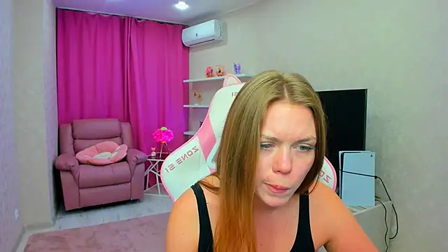 XXX chat uživo modela Strawberrye