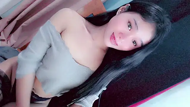 Amomentoflust99 网络视讯表演