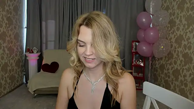 Chatroom XXX en direct de LunaFlinn