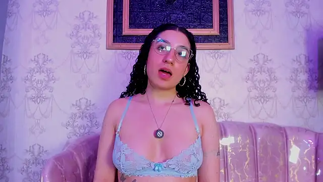 Онлайн чат XXX DemiJones_