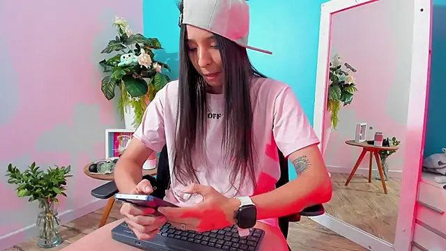 ViictoriiaSaenz: онлайн-секс-чат