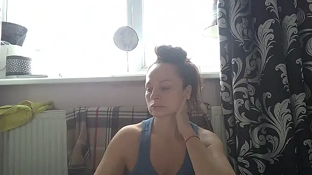 LindaStarS – Naživo XXX chat