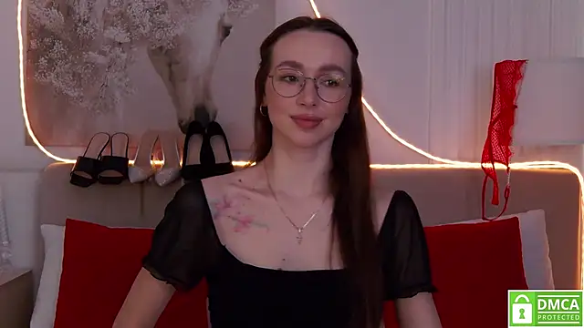 Emily_Simon live XXX chat