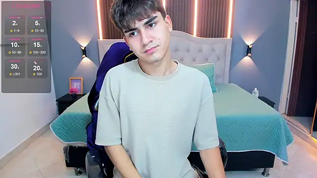 Živý XXX chat Tommy18__