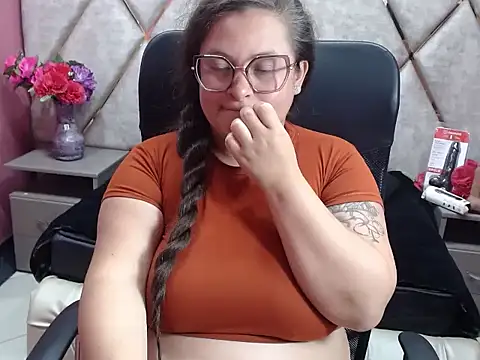 Živý XXX chat Sarah_Boobs_