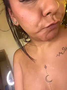 Your_HoneyXXX Live XXX-Chat