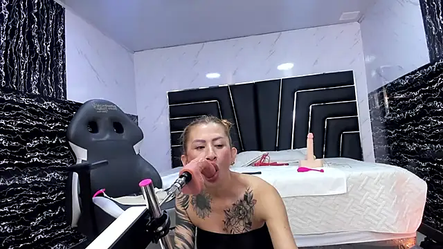 Ladyy_Scarlett 现场XXX聊天