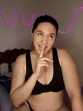 دردشة soymiasexy1 الجنسية المباشرة