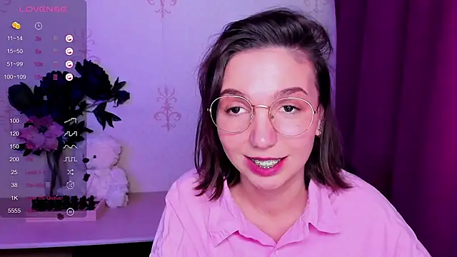 KindHazelHere_ Chat XXX live