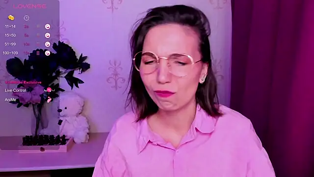 Chat XXX Live KindHazelHere_