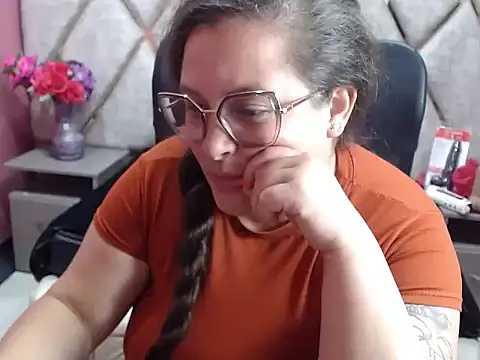 Sarah_Boobs_'s Live XXX Chat