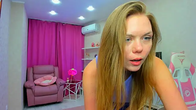 Chat +18 de Strawberrye ao vivo