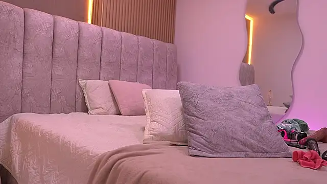 violeta_aroca élő XXX-chatje