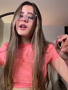 Chat +18 de Stormiie777 ao vivo