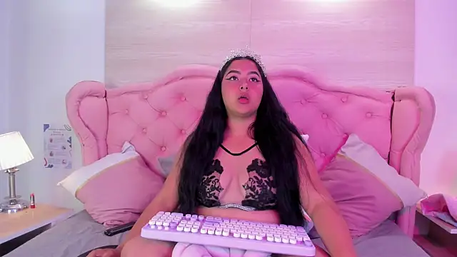 Chat XXX en directo de kamylaBm