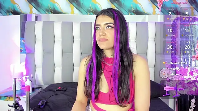 Chat +18 de IsaDiiaz ao vivo