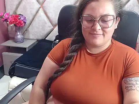 Chat +18 de Sarah_Boobs_ ao vivo