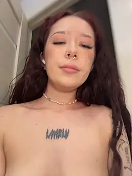 Pokazy przed kamerką – MaryMe__