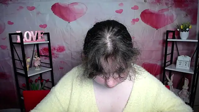 NeonilaLisovaのライブXXXチャット