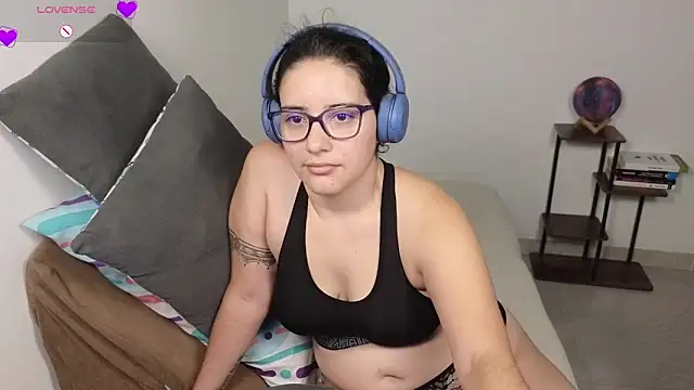 دردشة blue__moon_ الجنسية المباشرة