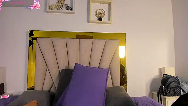 vahiolet_fuentes: απευθείας συνομιλία ΧΧΧ