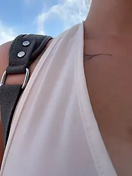 Czat XXX na żywo – MiraReach