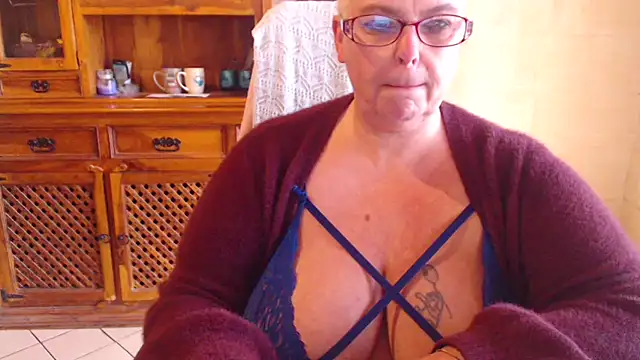 MISS_LINDAH's Live XXX Chat