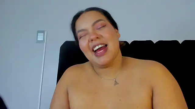 XXX chat uživo modela Amaranoir-