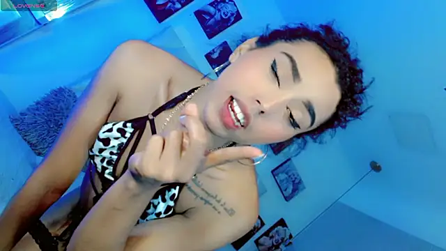 Daniiela_Ember – Live XXX-chat