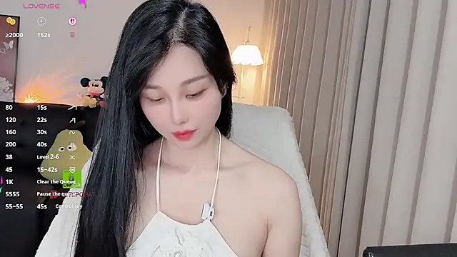 Chat +18 de Xiatian520_ ao vivo