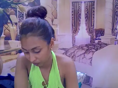 IndianSexyButt Live XXX-chat
