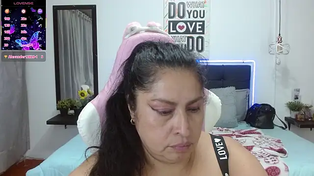 Chat XXX en directo de Keyla01_