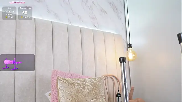 Chat +18 de Annyy_Rosse ao vivo