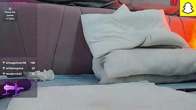 Chat +18 de DeniseSun ao vivo