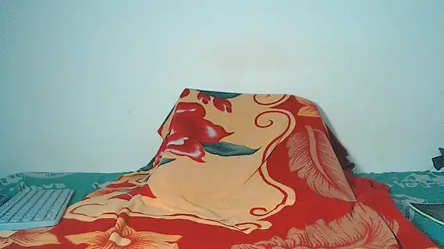 XXX chat uživo modela maihton_xx