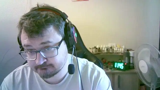 SirAbuser Chat XXX in diretta