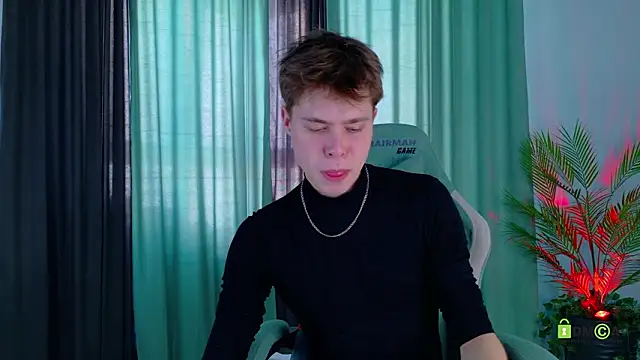 Fred_Cute Chat XXX in diretta