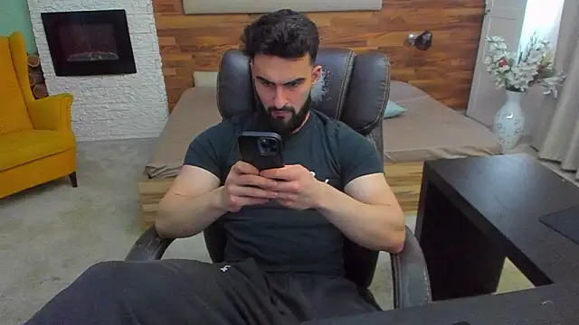 MicahLane: διαδικτυακό σόου στην κάμερα