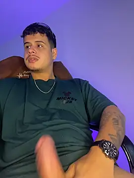 XXX chat uživo modela BjornSteel