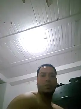 mago_vive: διαδικτυακό σόου στην κάμερα