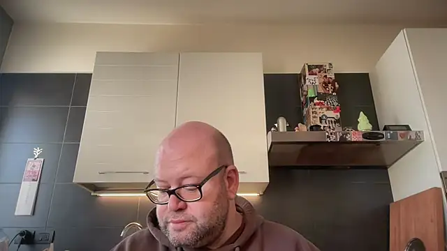 theitalianbear Chat XXX live