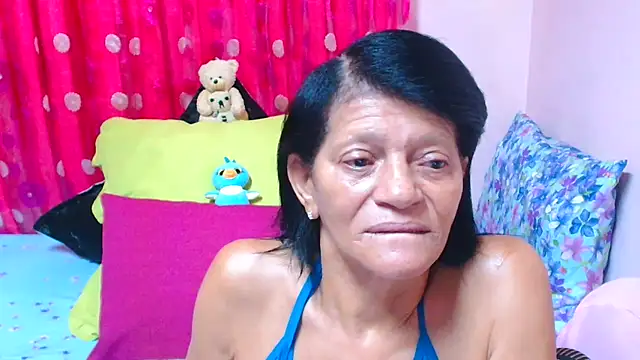 دردشة SLUTTYROXY الجنسية المباشرة